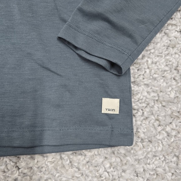 Vuori Men's Current Tech Tee Small Gray Long Sleeve Soft Stretch Active Shirt - Picture 3 of 8